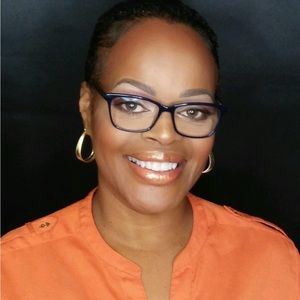 Meet your Posher, Carol